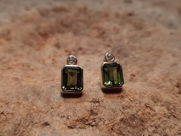Ohrstecker aus 585/- Gold mit Brillantbesatz und feinem Turmalinen | Goldschmiede Hornung Groen
