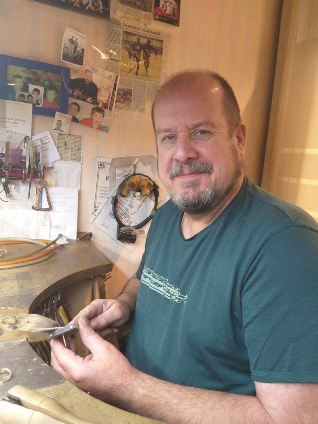 Goldschmiede Hornung Groen in Bremerhaven - Goldschmied Nils