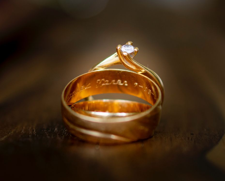 Goldschmiede Hornung Groen in Bremerhaven - Gravuraufträge für Schmuck und Silberwaren: